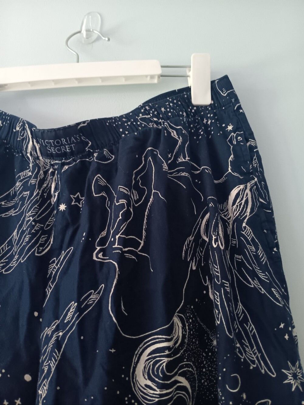 Victoria's Secret Pegasus Print Navy Pajama Pants Medium - Picture 4 of 6
